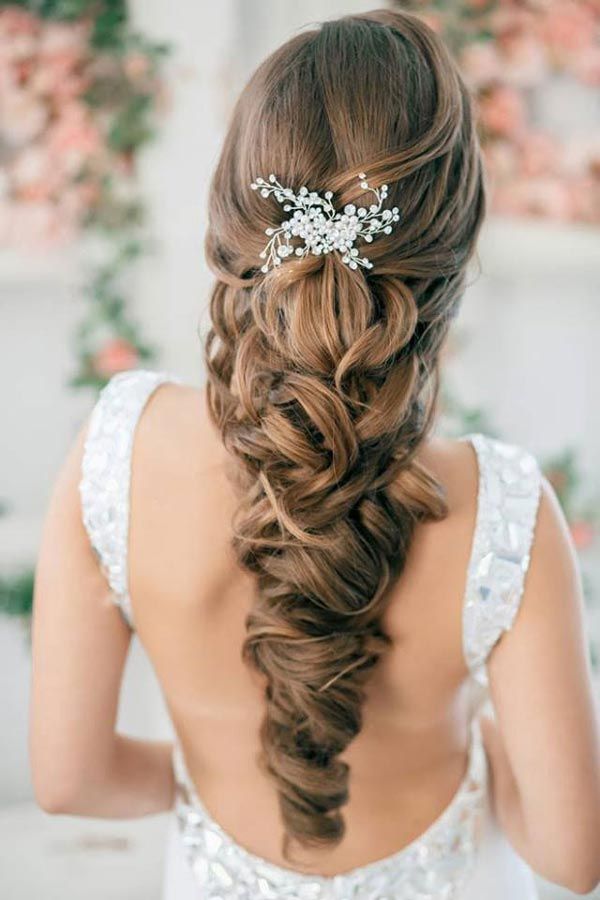 Top 12+ kiểu tóc cô dâu đẹp cho mặt gầy giúp nàng lộng lẫy hơn