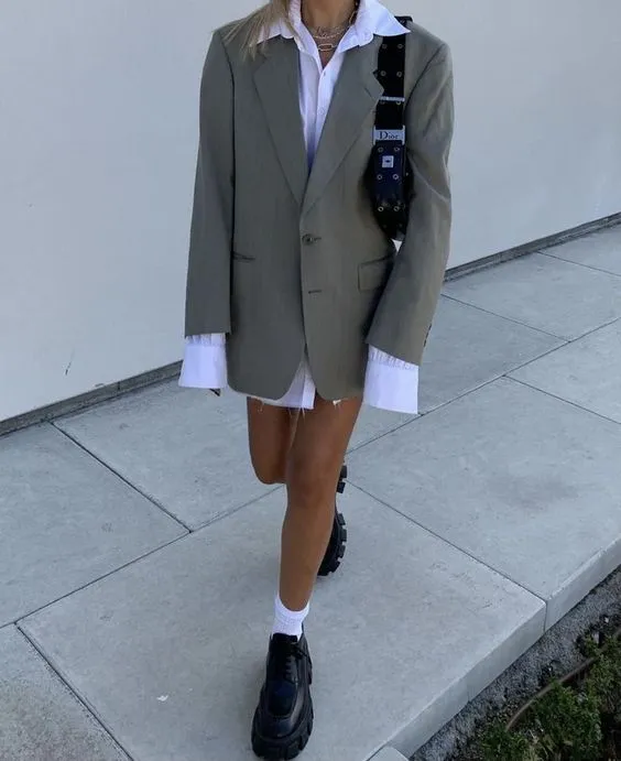 9 cách mix áo Blazer cho người thấp lùn siêu tôn dáng