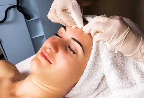 10 cách chăm sóc da sau khi nặn mụn tránh bị thâm sẹo - 1