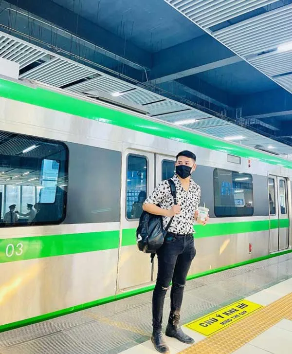 Hướng dẫn 10 cách tạo dáng chụp ảnh với đường tàu vô cùng đẹp