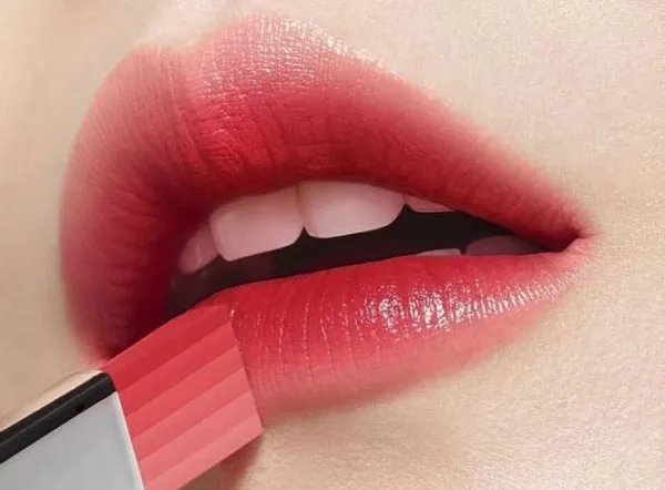 Top 3 cách đánh son lòng môi đúng đẹp cho nàng tươi trẻ