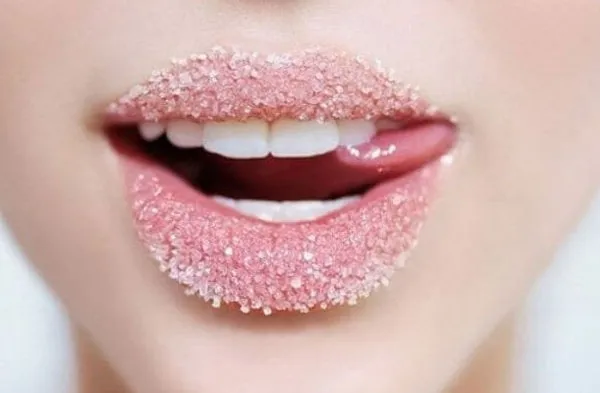 Top 3 cách đánh son lòng môi đúng đẹp cho nàng tươi trẻ