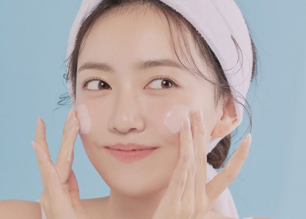 Hướng dẫn 7 cách làm sữa rửa mặt tại nhà hiệu quả như đi mua - 1