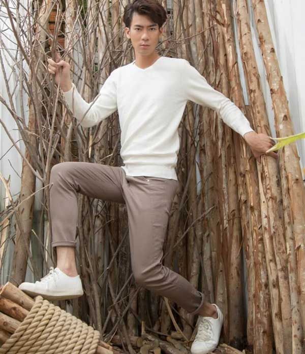 Top 9 Cách phối đồ cùng quần Kaki nam ấn tượng và nam tính