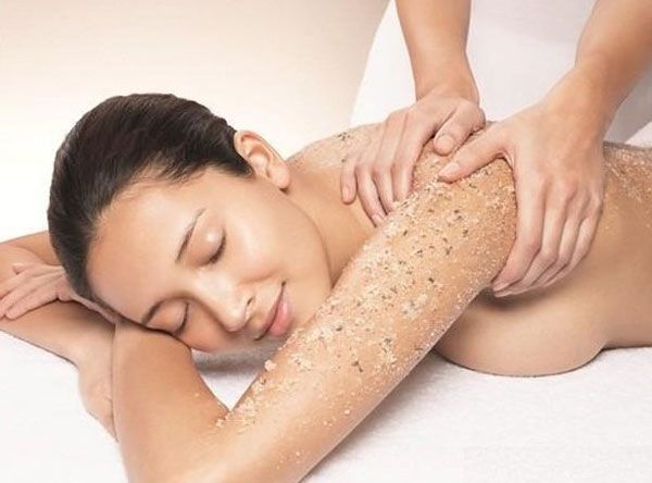 Top 10 cách tẩy da chết body tại nhà đơn giản bằng nguyên liệu tự nhiên