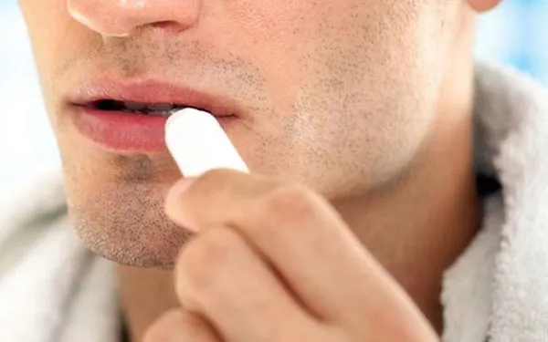 Top 9 bước trang điểm cho nam giới đơn giản và tự nhiên