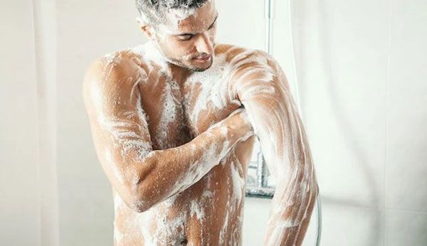 Top 11 cách hỗ trợ làm sạch mụn lưng nam nhanh chóng hiệu quả trong 1 tuần 16