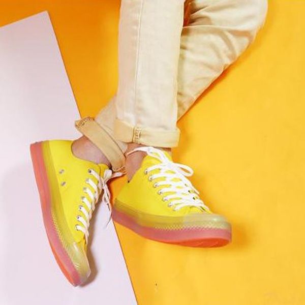 Top 8 đôi giày Converse Chuck Taylor All Star cổ thấp được yêu thích