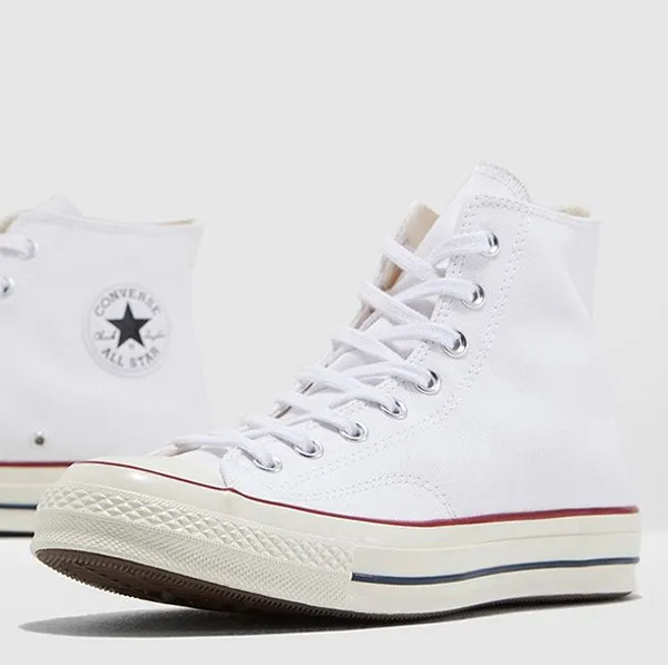 Top 5 giày Converse nam trắng chính hãng được yêu rất thích hiện nay