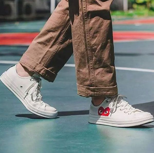 Top 5 giày Converse nam trắng chính hãng được yêu rất thích hiện nay