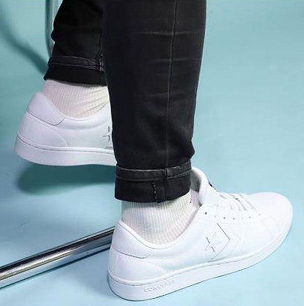 Top 5 giày Converse nam trắng chính hãng được yêu rất thích hiện nay