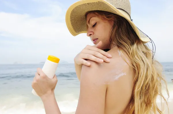Top 10 kem chống nắng không nâng tone được đánh giá cao hiện nay