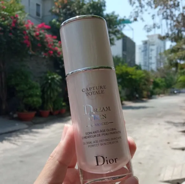 Kem dưỡng nâng tông da là gì? Review 8 kem dưỡng nâng tone tốt