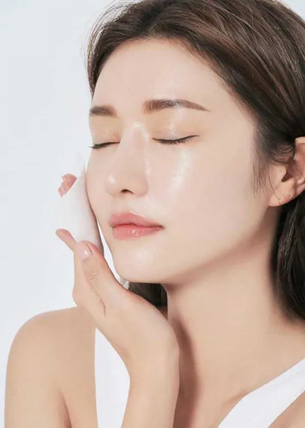 Kem dưỡng nâng tông da là gì? Review 8 kem dưỡng nâng tone tốt