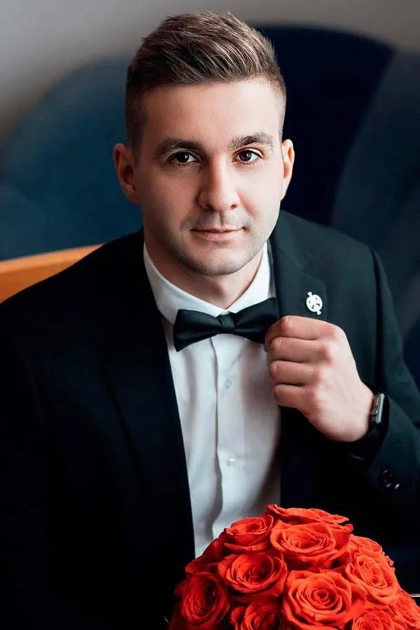 Top 30 kiểu tóc chú rể đẹp trong ngày cưới rất phổ biến năm nay - 5