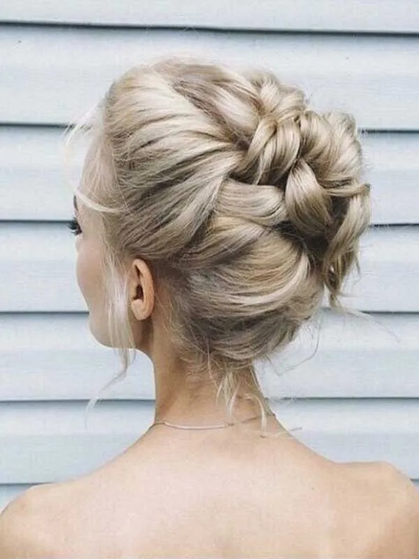 Top 21 kiểu tóc vô cùng đẹp cho mẹ cô dâu và chú rể