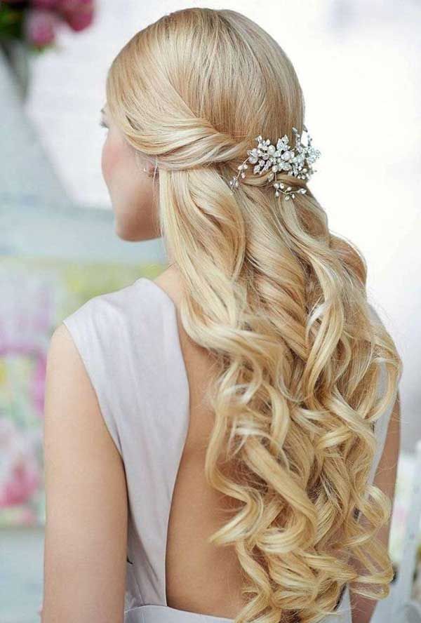 Top 21 kiểu tóc vô cùng đẹp cho mẹ cô dâu và chú rể