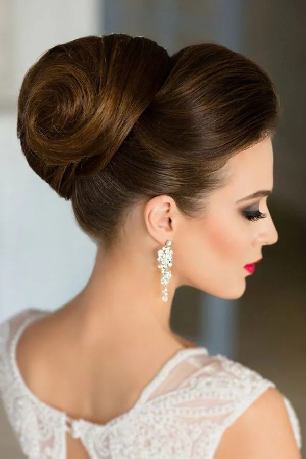 Top 21 kiểu tóc vô cùng đẹp cho mẹ cô dâu và chú rể