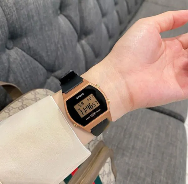 Top 9+ đồng hồ hàng hiệu sale sập sàn dịp Black Friday 7