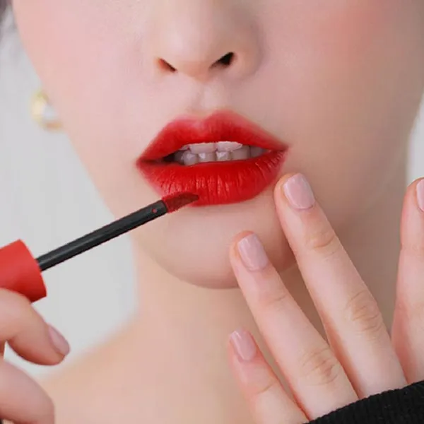 Top 10 thỏi son siêu lì ăn uống không trôi nàng nào cũng thích - 1