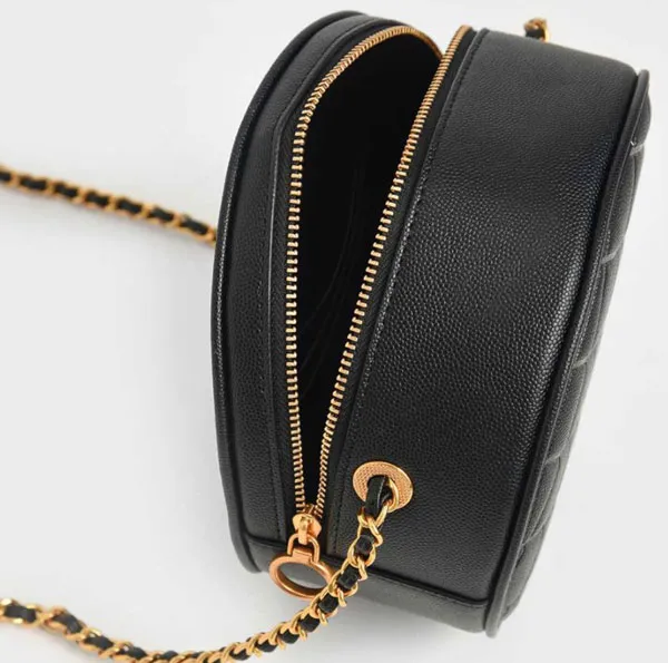 Top 9 túi đeo chéo nữ nhỏ gọn tiện lợi được chị em yêu rất thích