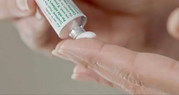 Cách chăm sóc lông mày sau phun lên màu chuẩn đẹp tự nhiên