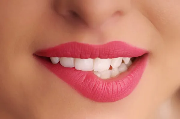 Cách chăm sóc môi sau phun xăm để lên màu đẹp, nhanh lành