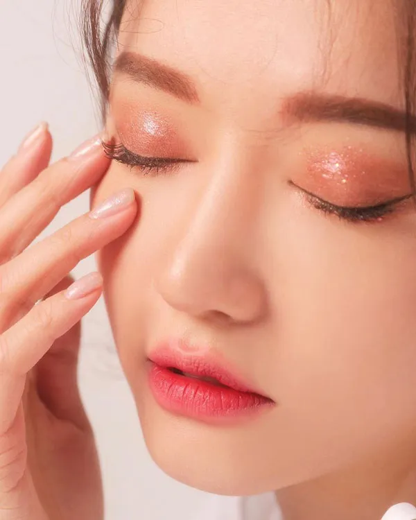 5 cách trang điểm mắt siêu đẹp cho người mới bắt đầu