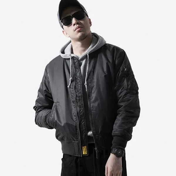 Gợi ý 12 cách phối đồ với áo hoodie nam đẹp và chất