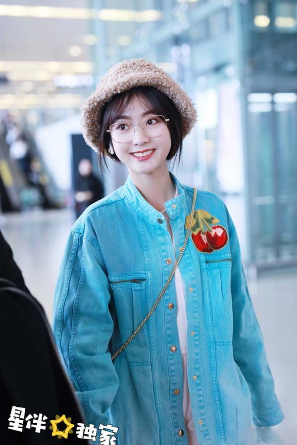 Top 4 cách phối đồ với mũ bucket lông cừu bắt trend idol