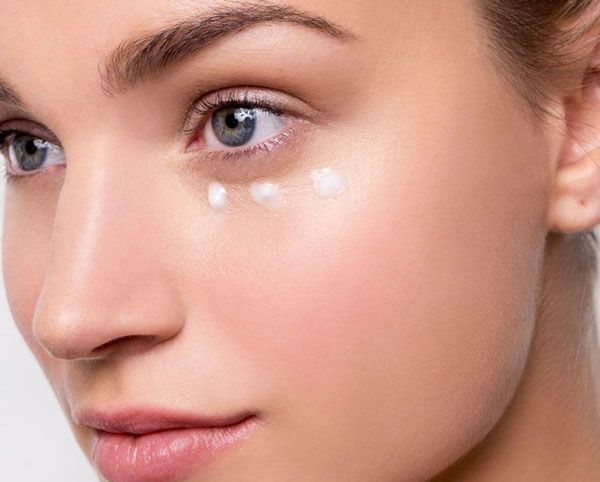 16 cách hỗ trợ cải thiện da khô quanh mắt hiệu quả tại nhà