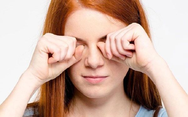 16 cách hỗ trợ cải thiện da khô quanh mắt hiệu quả tại nhà