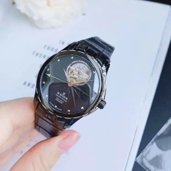 Top 12 đồng hồ nữ Thụy Sỹ sang chảnh và mang đẳng cấp vượt trội hiện nay - 12