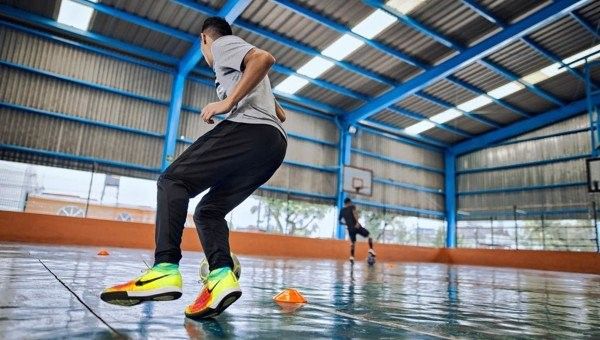 Top 12 mẫu giày đá bóng Adidas chính hãng chất lượng tốt hiện nay