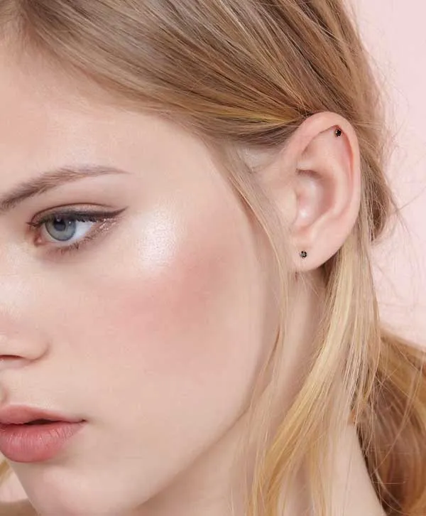 Hướng dẫn cách đánh highlight từ các chuyên gia makeup nổi bật