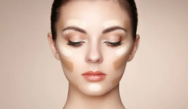 Hướng dẫn cách đánh highlight từ các chuyên gia makeup nổi bật