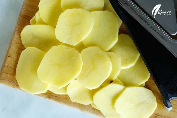 8 công thức làm mặt nạ từ khoai tây dưỡng trắng da bạn không thể bỏ qua - 4