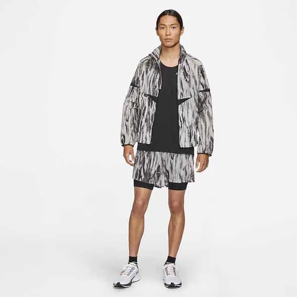 Top 16 mẫu áo khoác Nike vừa đẹp vừa chất cho tín đồ thời trang