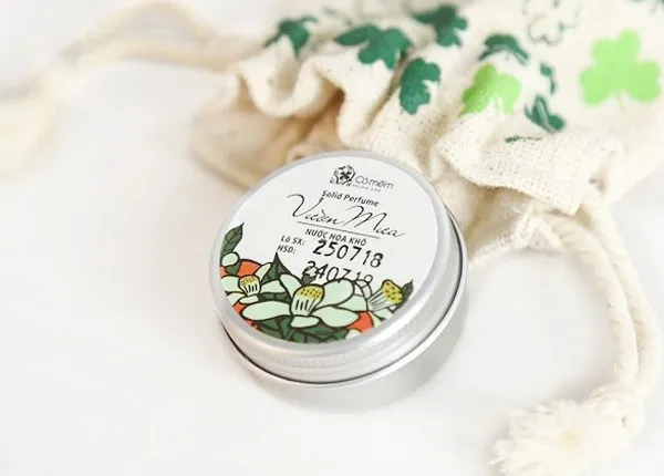 Nước hoa khô là gì? Top 9 nước hoa khô thơm lâu được yêu rất thích