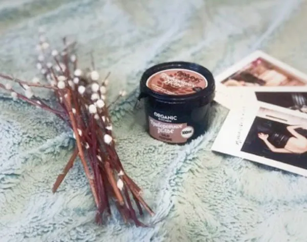 Nước hoa khô là gì? Top 9 nước hoa khô thơm lâu được yêu rất thích