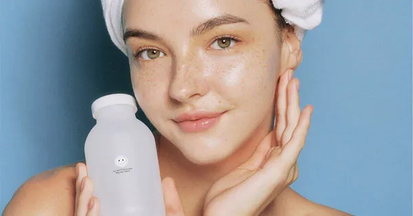 Review chi tiết 10 sản phẩm skincare cho da khô mụn nổi trội định phải biết