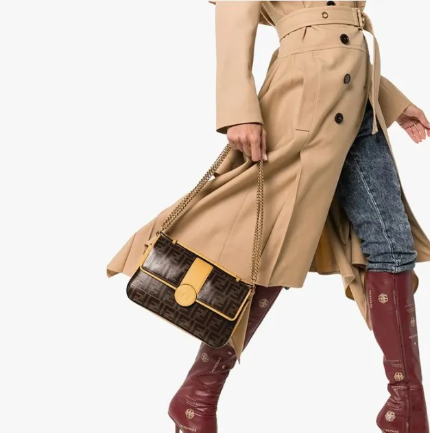 Top 10 túi đeo chéo nữ cá tính được yêu rất thích hiện nay 1