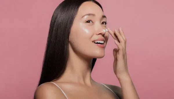 Alpha Arbutin là gì? Tác dụng làm trắng da của Alpha Arbutin trong mỹ phẩm?