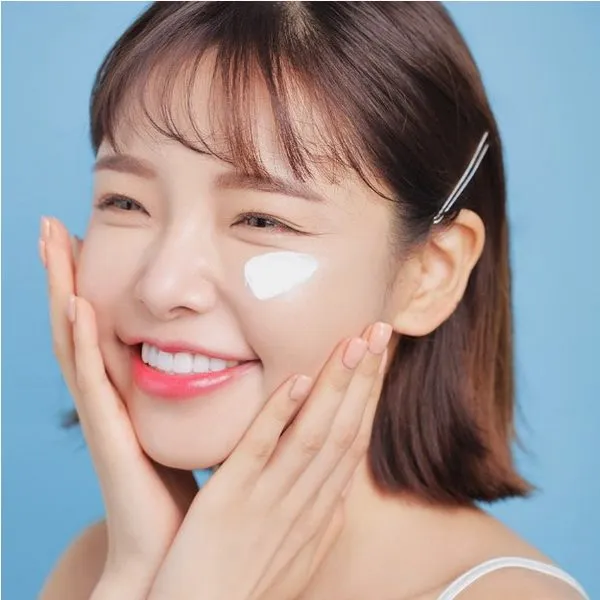 Alpha Arbutin là gì? Tác dụng làm trắng da của Alpha Arbutin trong mỹ phẩm?