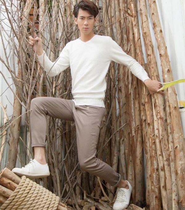 Áo sweater là gì? Top 9 mẫu áo sweater nam mẫu trendy năm 2025