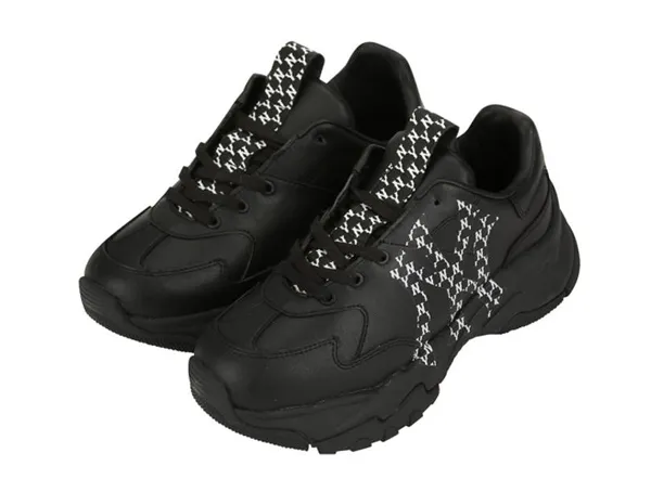 Top 10 mẫu giày sneaker nữ hot trend 2025 - Phối với gì cũng bao đẹp, bao ngầu - 2