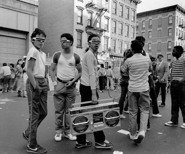 Old school là gì? Phối đồ phong cách Old School chuẩn style siêu đơn giản