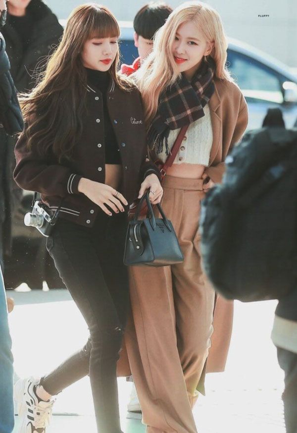 Top 6 phong cách thời trang của Lisa Blackpink lộng lẫy và cool ngầu 15