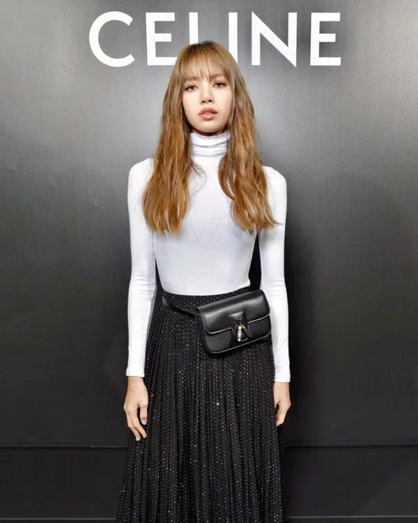 Top 6 phong cách thời trang của Lisa Blackpink lộng lẫy và cool ngầu 4
