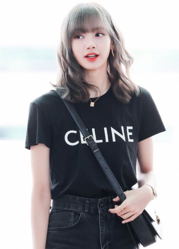 Top 6 phong cách thời trang của Lisa Blackpink lộng lẫy và cool ngầu 22
